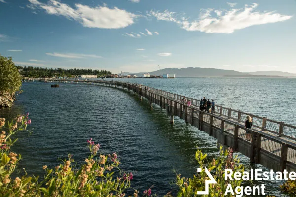 bellingham wa usa taylor street boardwalk