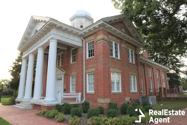 historic chesterfield courthouse