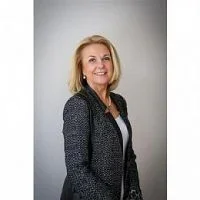 Beverlee Vidoli real estate agent