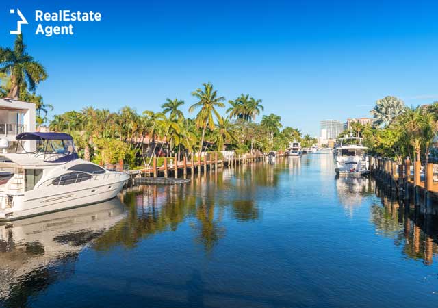 canal view in Venice Florida